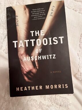 The Tattooist of Auschwitz by Heather Morris - Paperback